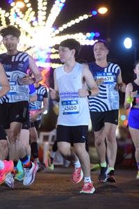 BIB: 43450, 639
                            <button type="button" onclick="openModal(23113907)" class="btn btn-primary btn-sm float-right btn-popup" data-toggle="modal" data-target=".modal-high-quality">
                        <i class="fas fa-shopping-cart"></i> Add to Cart
                    </button>
                                            <button type="button" onclick="isThisMe(23113907, true)" class="btn btn-success btn-sm float-right btn-popup btn-isme hidden" data-toggle="tooltip" data-placement="bottom" title="นี่คือรูปของคุณใช่ไหม คลิกที่นี่เพื่อเอาเข้าอัลบั้ม">
                        <i class="fas fa-plus"></i> Add to album
                    </button>
                    <button type="button" onclick="isThisMe(23113907, false)" class="btn btn-warning btn-sm float-right btn-popup btn-isnotme hidden">
                        <i class="fas fa-ban"></i> Remove from album
                    </button>